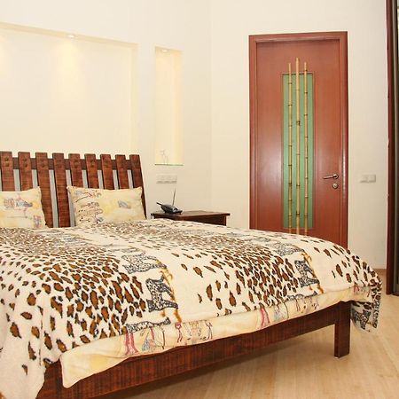 Business Centre Apartment Kiev Esterno foto