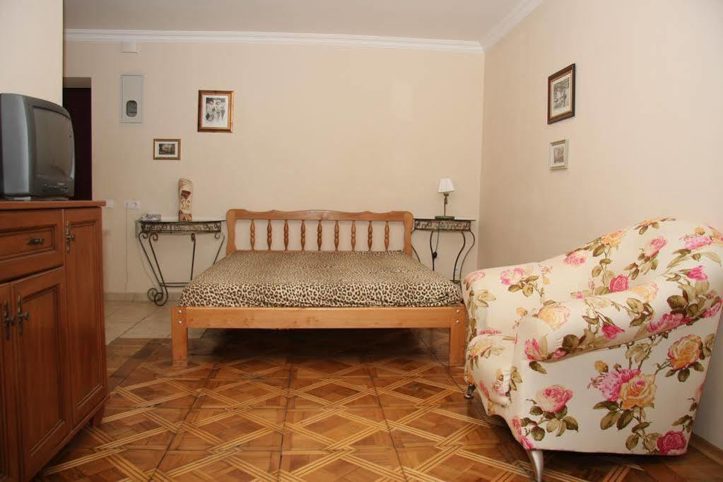 Business Centre Apartment Kiev Esterno foto