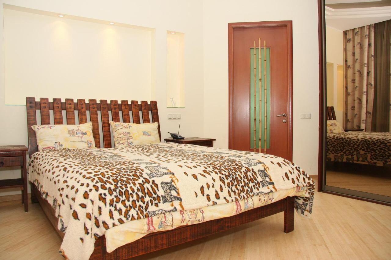 Business Centre Apartment Kiev Esterno foto